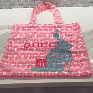 New Gucci X The Met Limited Edition Canvas Tote Bag.